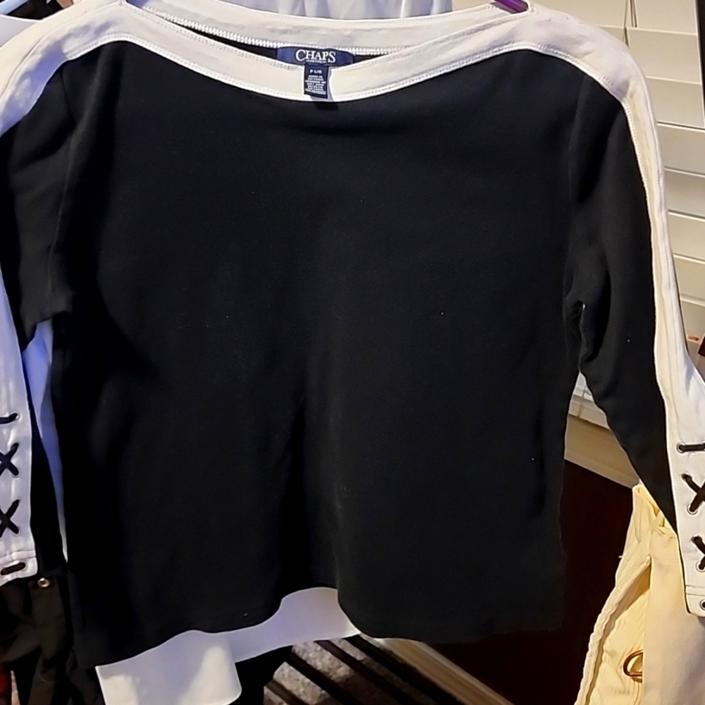 CHAPS womens shirt